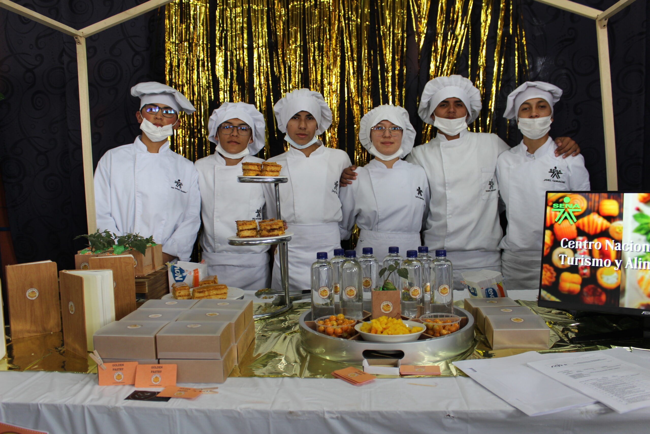 [Estudiantes de Cocina en formación]